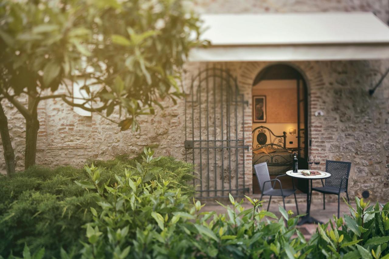 Il Colombaio Winery & Rooms 蒙特里久尼 外观 照片