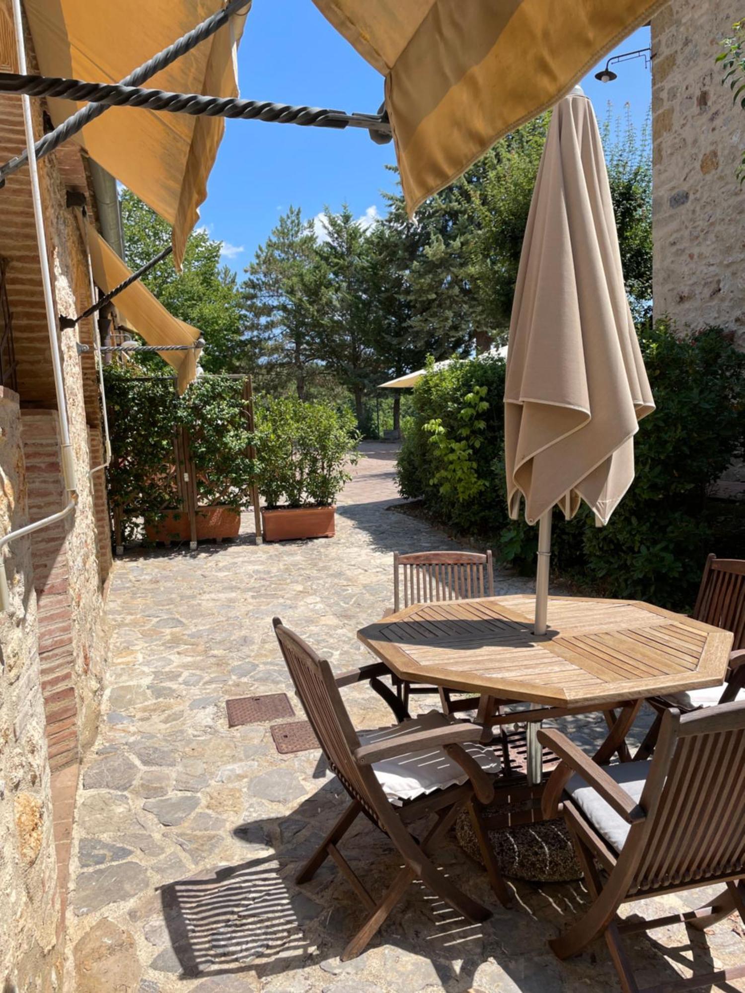 Il Colombaio Winery & Rooms 蒙特里久尼 外观 照片